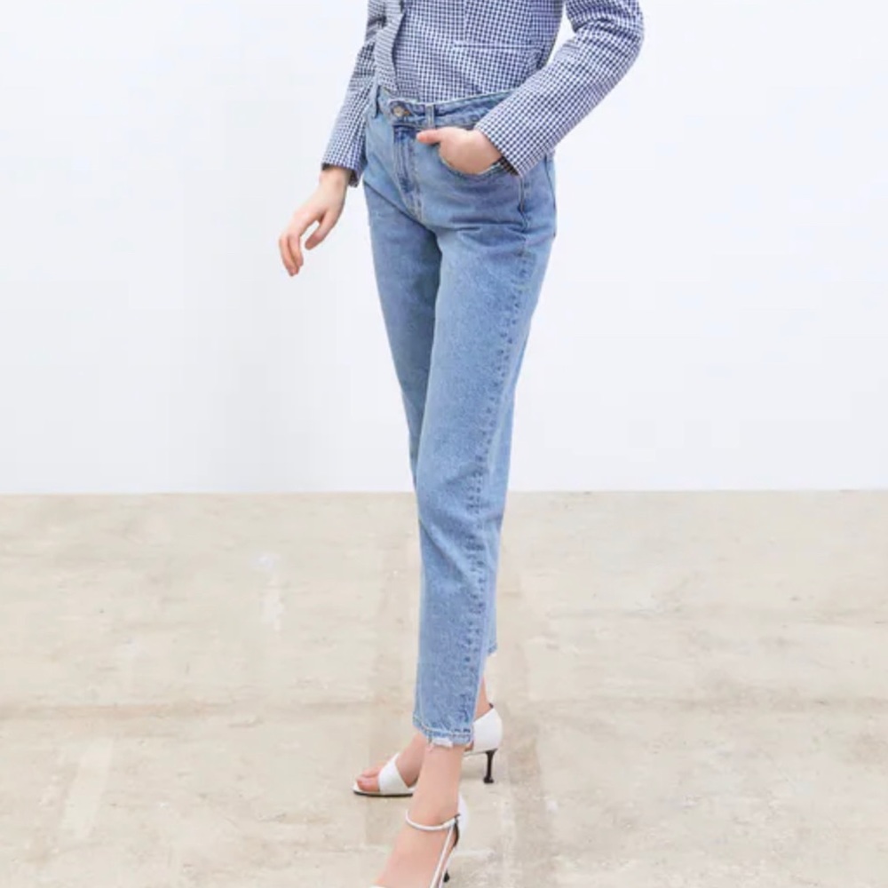 Zara Mom Fit Jeans Size 28 Only Worn Once Light Blue